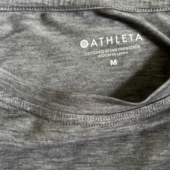 Side cinched Athleta tee - Picture 2 of 3